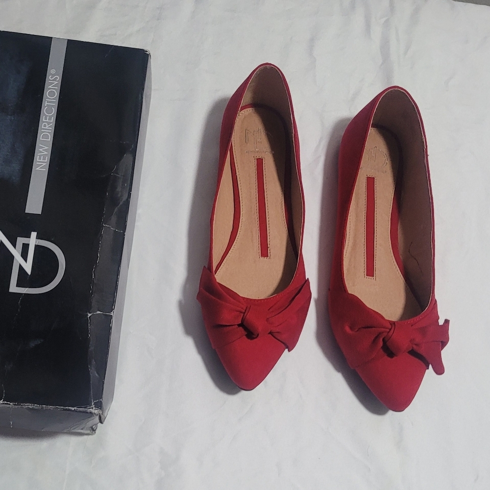 New Directions “Red Callie” Flats Size 10. - Picture 3 of 12